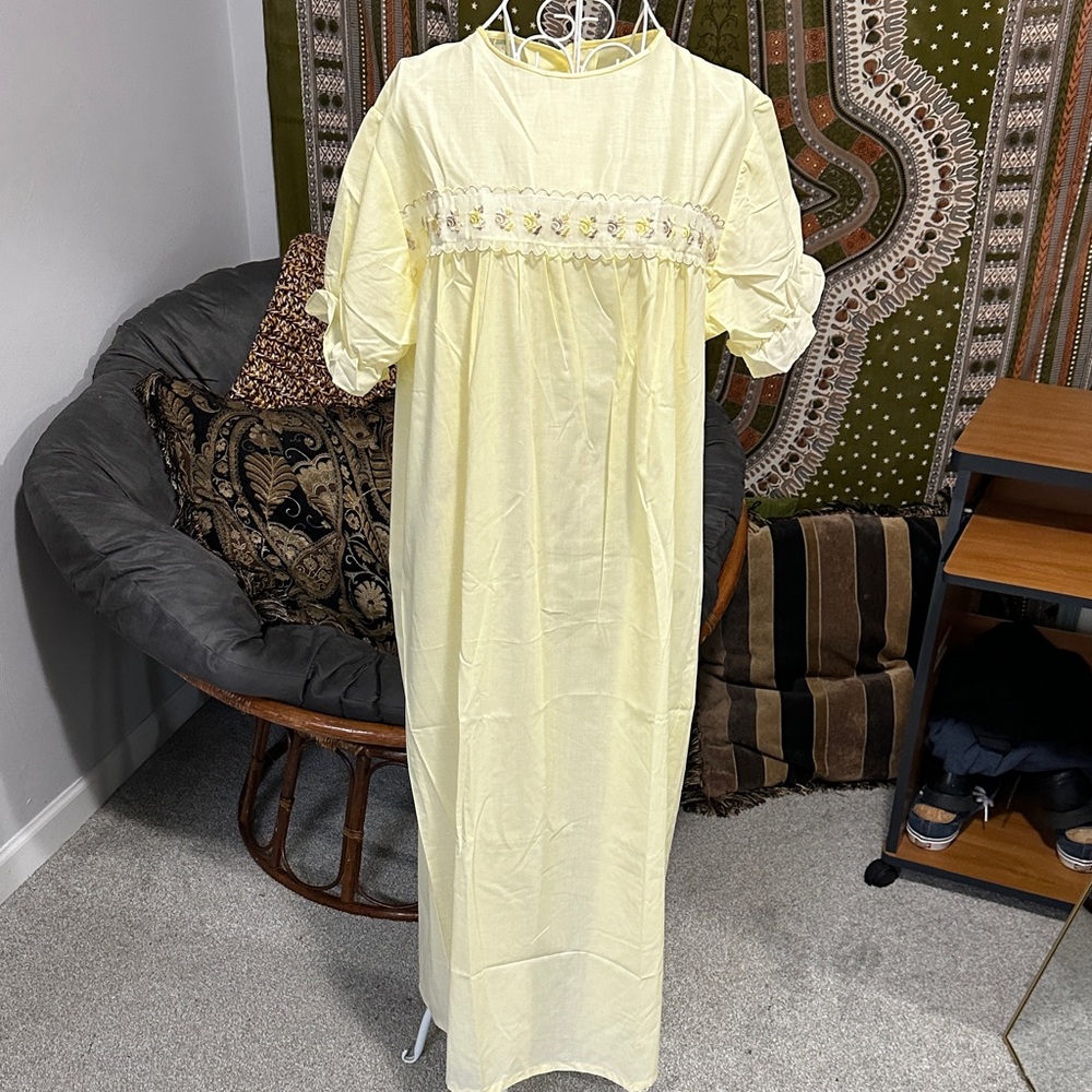 Vintage Pennys Yellow Nightgown